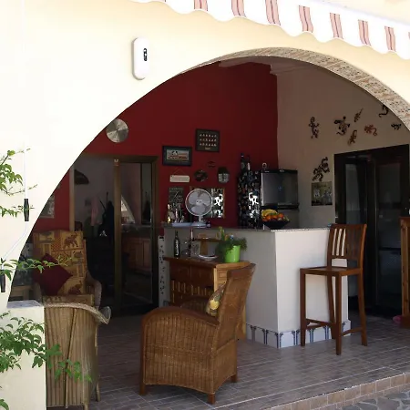 La Casa Blanca Bed & Breakfast